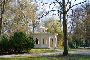 İlkbahar zamanı Maksimir parkında Echo pavyonu, Zagreb ve Hırvatistan