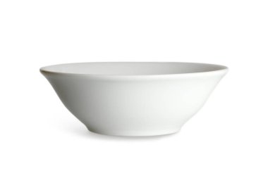 Beyaz arkaplanda izole edilmiş beyaz seramik kase