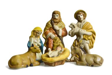 Kutsal aile ve çobanın beyaz arka planda izole edildiği Noel doğumu sahnesi