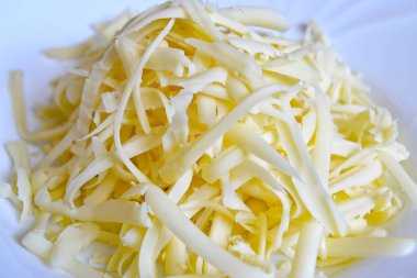 Tabakta rendelenmiş peynir