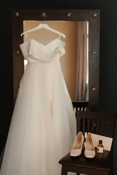 Perfekt Bröllopsklänning Bröllopsdagen — Stockfoto