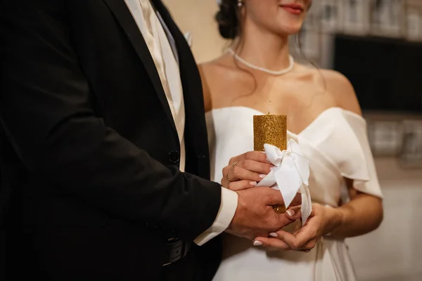 Přenos Svatebního Ohně Pomocí Svíček Matek Novomanželům — Stock fotografie