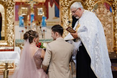 wedding ritual in the Orthodox Church in the Slavic tradition clipart