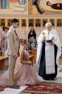 wedding ritual in the Orthodox Church in the Slavic tradition clipart