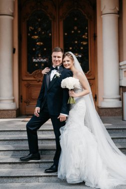 Gelin ve damadın otelde ilk buluşması.