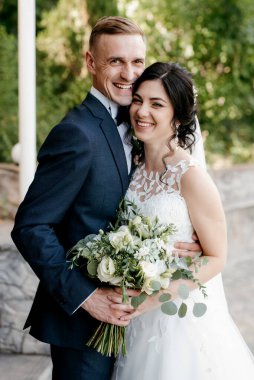 Gelin ve damadın parktaki ilk buluşması.