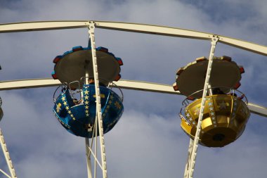 Paderborn, Northrine Westfalia, Almanya, 27 Ekim. 2022 Lunapark, tivoli, atlı karınca, dönme dolaplar.