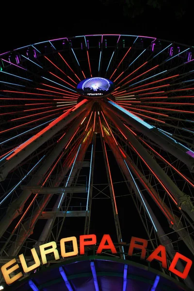 パデルボーン ドイツ ジュリー 2023 ジョリ リボリ 偉大なフォークフェスティバルは 多くのカルーセルでパデルボーンで行われます — ストック写真
