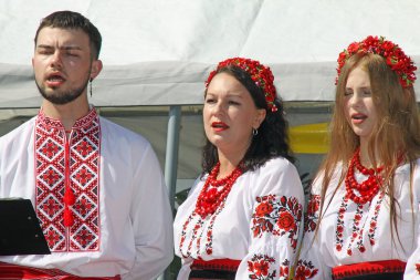 Paderborn, Nrw, Almanya, Eylül 1, 2024, Ukrayna korosu karşılaşma gününde şarkı söylüyor.,,