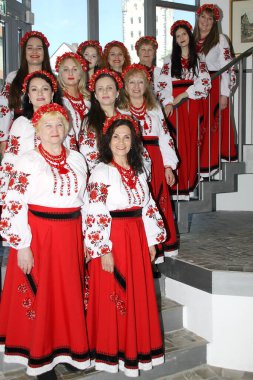 Paderborn, Nrw, Almanya, 12 Mayıs 2024, Ukrayna 'dan bir kadın korosunun grup fotoğrafı.,