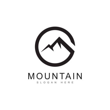 Beyaz arkaplan dizayn simgesi üzerinde dağlar