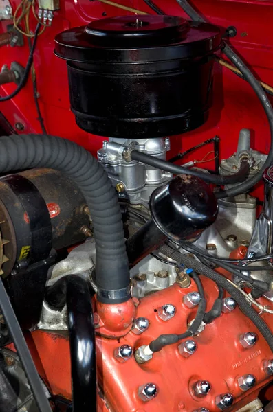 Старый Восстановленный Оранжевый Плоский Головной Двигатель Вертикальный — стоковое фото