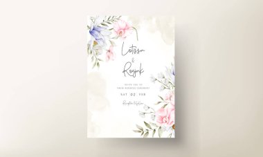 Zarif bir çiçekli güzel bir düğün davetiyesi.