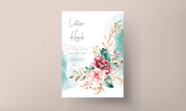 El yapımı suluboya çiçek düğün davetiyesi