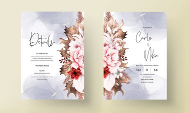 Kahverengi yapraklı çiçekli düğün davetiyesi.