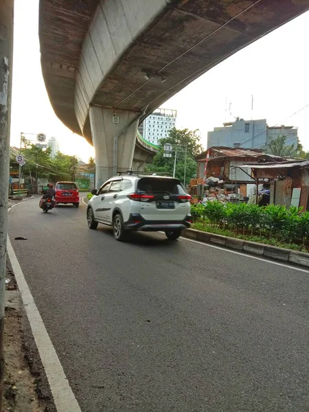 Mobil Lewat Jalan Raya — Stok Foto
