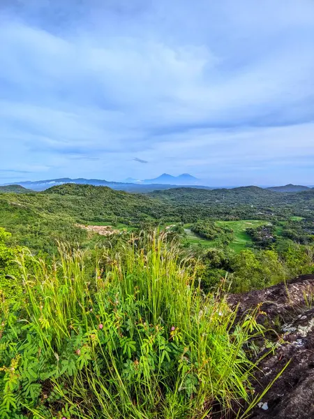 Dağların güzel manzarası