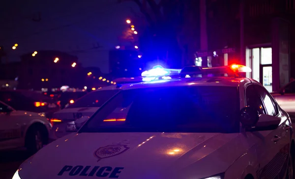 Voiture Police Dans Ville Nuit — Photo