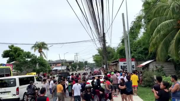Pijany Motocyklista Uderzył Samochód Tłum Ludzi Zgromadził Azję Filipiny Motocyklista — Wideo stockowe