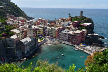 Sentiero Verde 'den Vernazza, Cinque Terre, İtalya üzerindeki görüntüler.