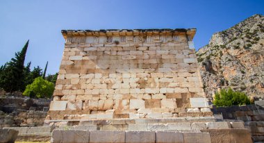 Delphi Oracle of Delphi Arkeolojik Harabeleri 'ndeki Atina Hazinesi, Apollo Tapınağı ve Antik Sığınak. Yüksek kalite fotoğraf