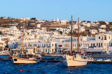 Mykonos Old Port ve Chora rıhtımı, Mykonos Town, Mykonos Adası, Cyclades, Yunan Adaları, Yunanistan, Avrupa. Yüksek kalite fotoğraf