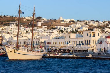 Mykonos Old Port ve Chora rıhtımı, Mykonos Town, Mykonos Adası, Cyclades, Yunan Adaları, Yunanistan, Avrupa. Yüksek kalite fotoğraf