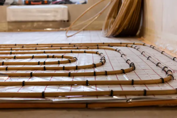 Yeraltı su ısıtma sistemi yeni konut inşaatında.. 