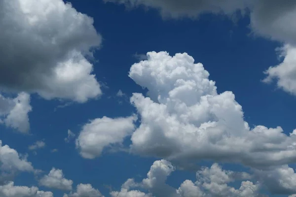 Beautiful Clouds Blue Sky Natural Background — 图库照片