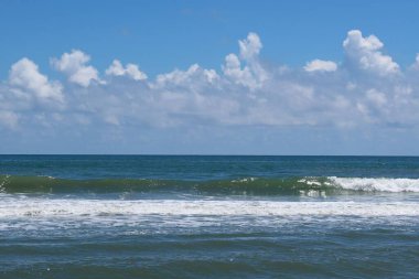 Florida sahilinde güzel okyanus ve gökyüzü manzarası