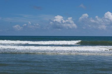 Florida sahilinde güzel okyanus ve gökyüzü manzarası