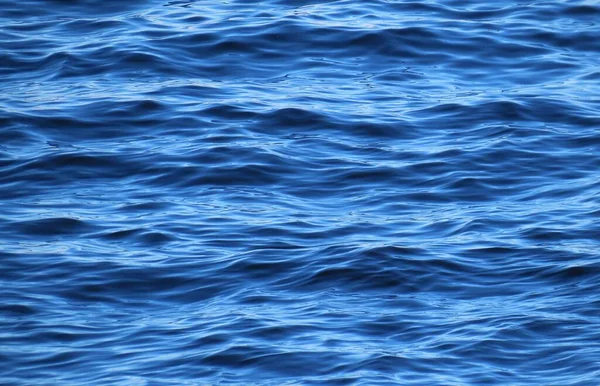 Sfondo Naturale Blu Fiume Acqua Con Onde Morbide — Foto Stock