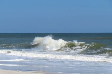 Kuzey Florida 'nın Atlantik kıyısında güzel bir okyanus manzarası