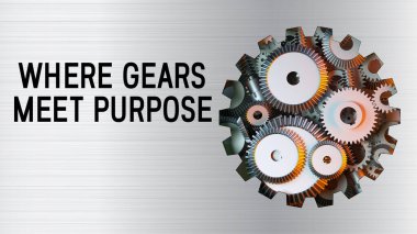 Dişlilerin Amaçlarına Buluştuğu Mesaj. Sanayi teçhizatı ve makine parçaları, gümüş arkaplan