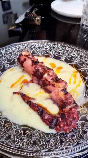 Octopus Dish Potatoe Cream Slow Closeup High Quality Fullhd Footage — Stock Video