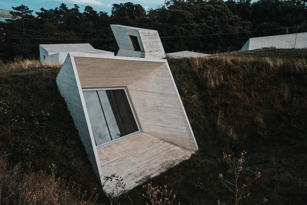 Şehrin modern binası