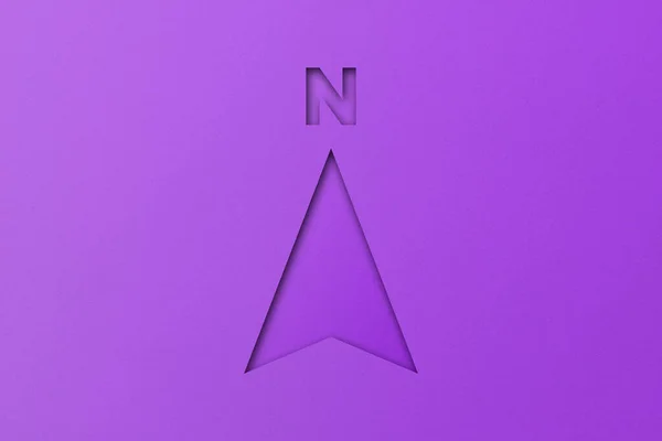 Papel Púrpura Cortado Forma Flecha Norte Sobre Fondo Papel Púrpura — Foto de Stock