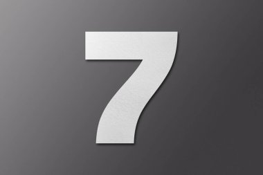 Siyah arkaplanda izole edilmiş 7 numaralı beyaz yazı tipi.