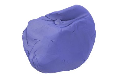 Mor plastikin beyaz arkaplanda izole edildi