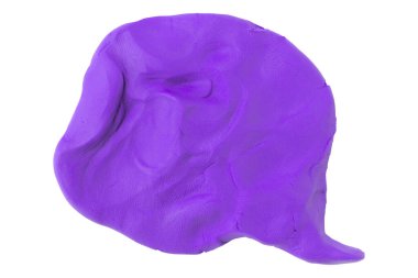 Mor konuşma balonu plastikini beyaz arkaplanda izole edildi