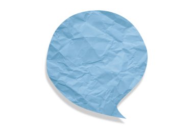 Açık mavi konuşma balonu buruşmuş kağıt beyaz arkaplanda izole edilmiş