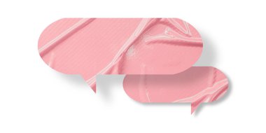 Pembe konuşma balonu buruşmuş kağıt beyaz arkaplanda izole edilmiş.