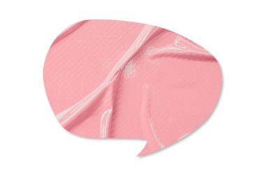 Pembe konuşma balonu buruşmuş kağıt beyaz arkaplanda izole edilmiş.