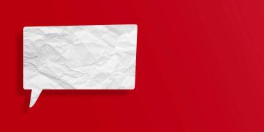 Kırmızı arkaplanda izole edilmiş beyaz konuşma balonu buruşmuş kağıt