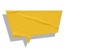 Sarı konuşma balonu buruşmuş kağıt beyaz arkaplanda izole edilmiş