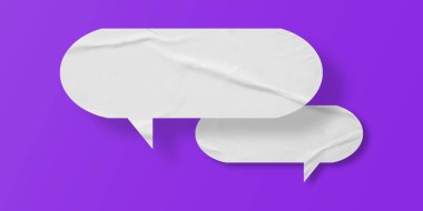 Beyaz konuşma balonu buruşmuş kağıt mor arkaplanda izole edilmiş.