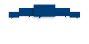 Mavi konuşma balonu buruşmuş kağıt beyaz arkaplanda izole edilmiş