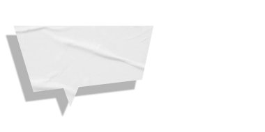 Beyaz konuşma balonu buruşmuş kağıt beyaz arkaplanda izole