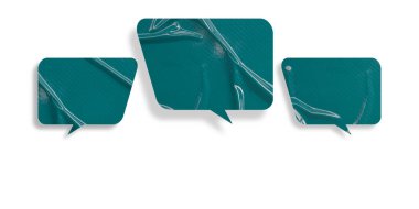 Yeşil konuşma balonu buruşmuş kağıt beyaz arkaplanda izole