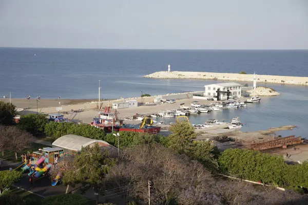 erdemli balıkçılık limanı ve deniz feneri
